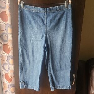 White Stag Capri Blue Denim Elastic Waist Pants